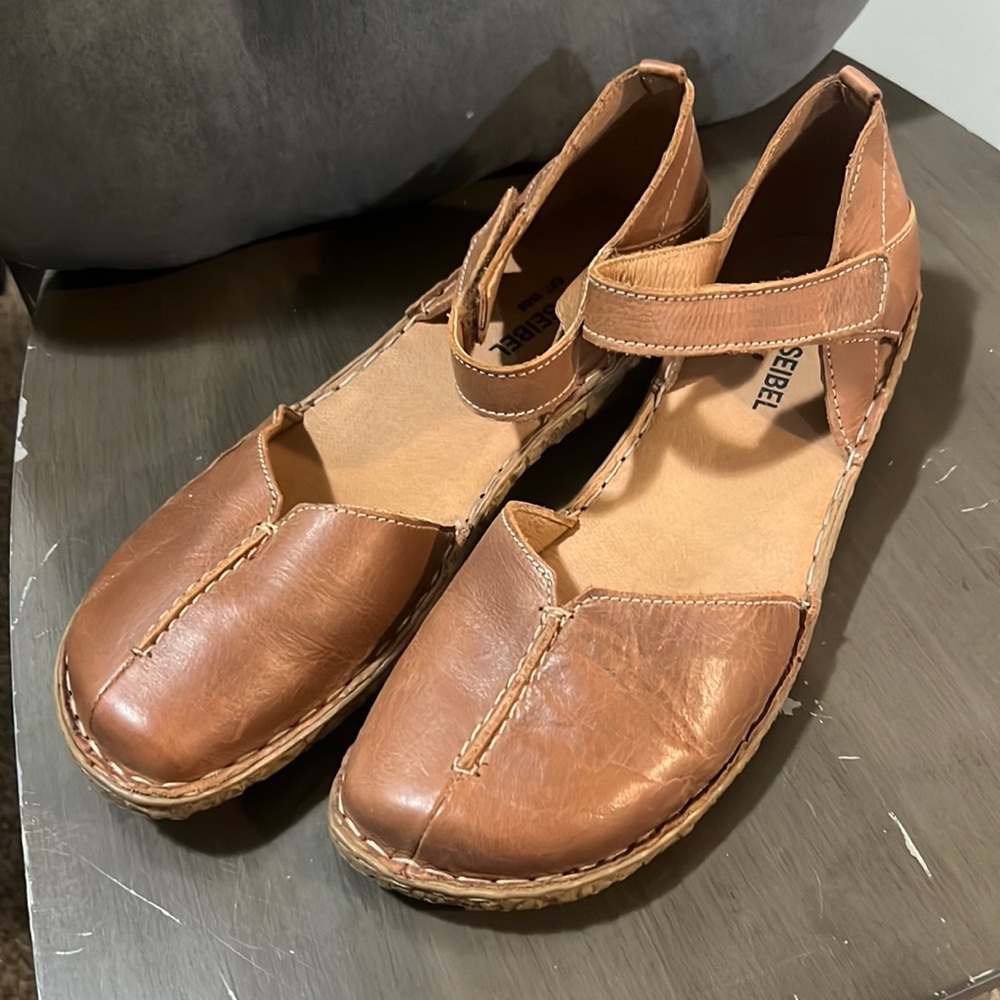 Josef Seibel Brown Leather Flats size 10